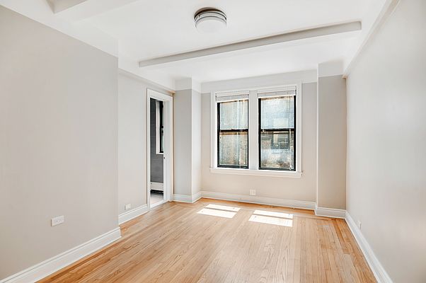 301 East 21st Street #3F in Gramercy Park, Manhattan | StreetEasy