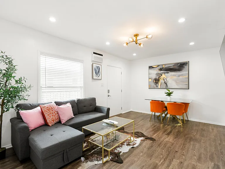 310 Pasadena Ave #9 — Photo 2
