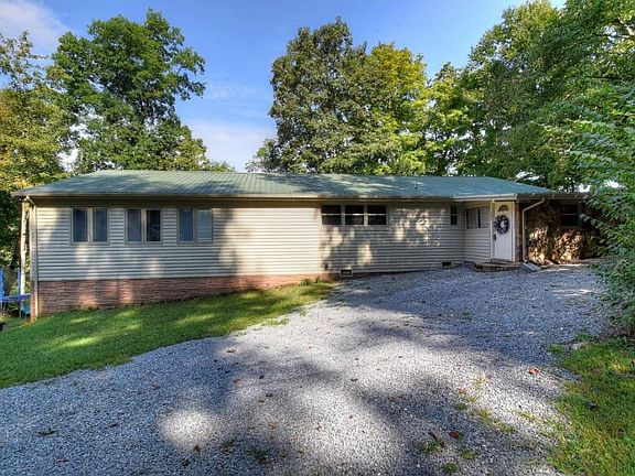 2nd image of 125 Rose Dr