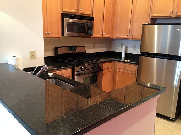 4th image of 2655 Prosperity Ave APT 218