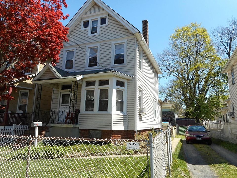1st image of 205 Dongan St