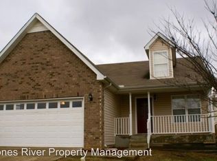 645 Holland Ridge Dr, La Vergne, TN 37086