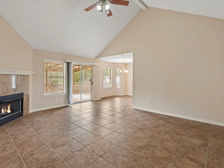2511 Westwood Main Dr — Photo 5
