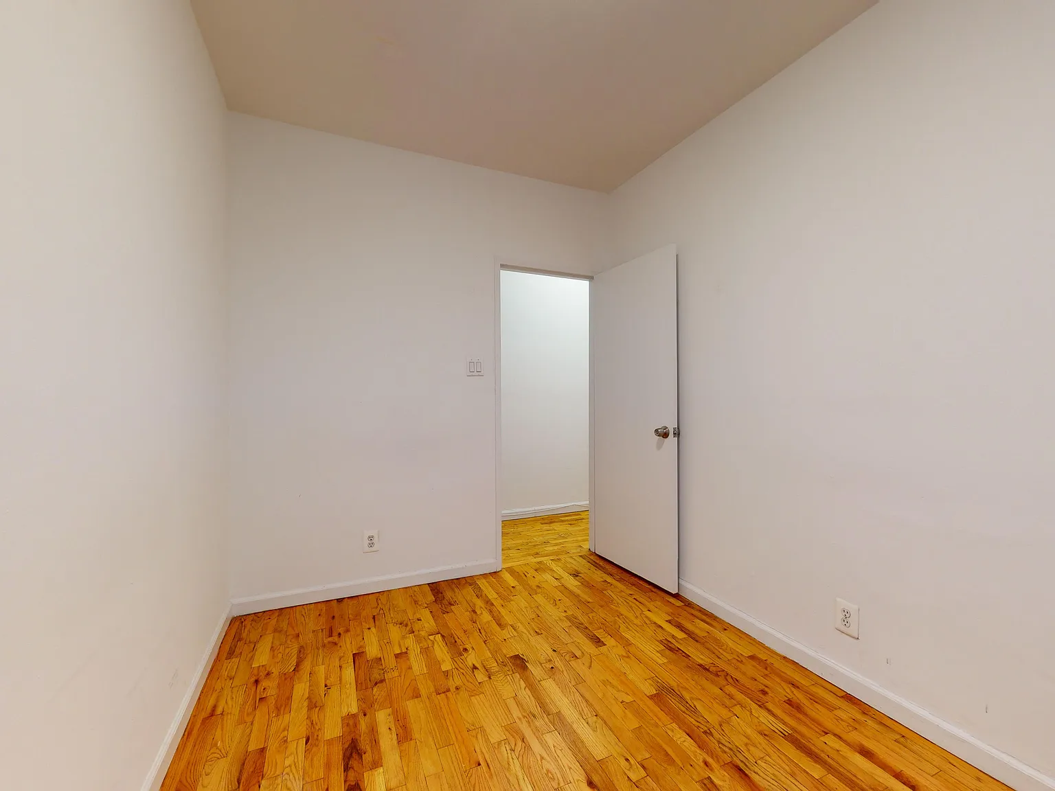 342 East 87th Street — Photo 4