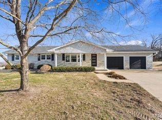 1832 Pottery Rd, Washington, MO 63090