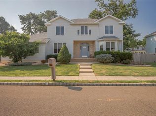 11 Bennett Ave, Monroe Township, NJ