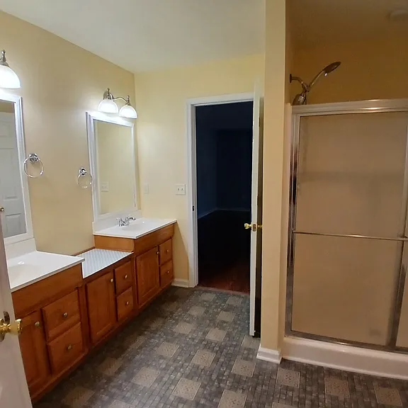 18 Greystone Dr — Photo 23