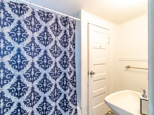 fort-wayne-indiana-73110478 picture