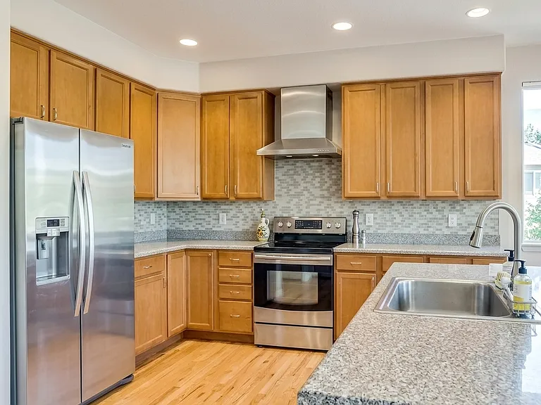 1395 E 100th Ln — Photo 71