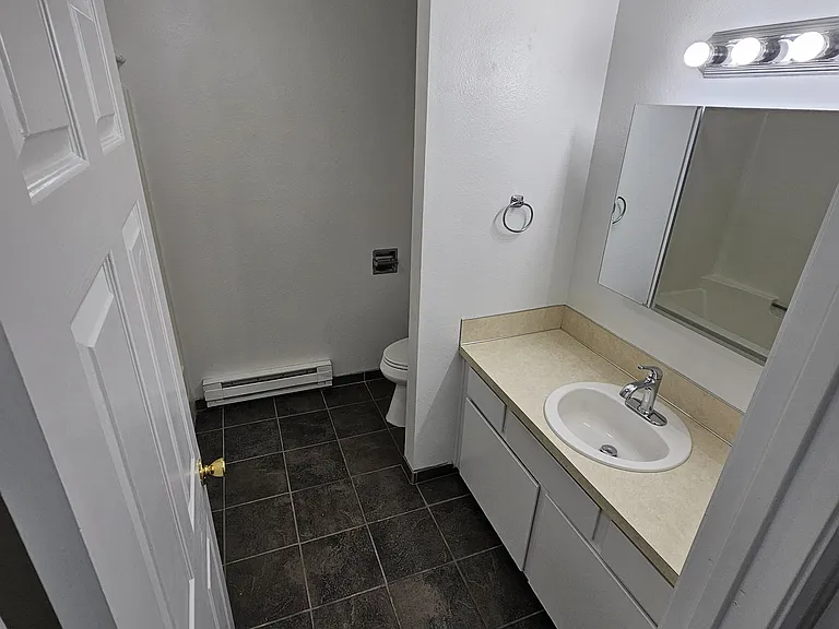 226 Little St SW #3 — Photo 13