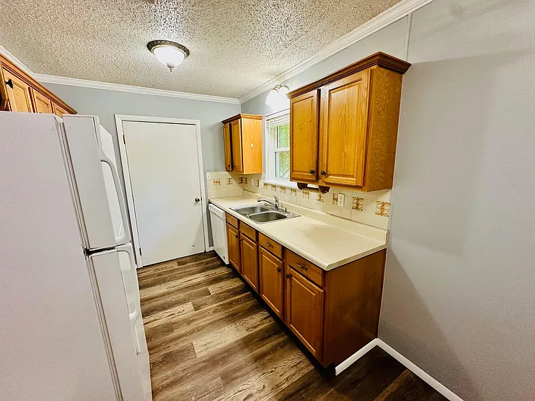 414 Newcomb Cv — Photo 5