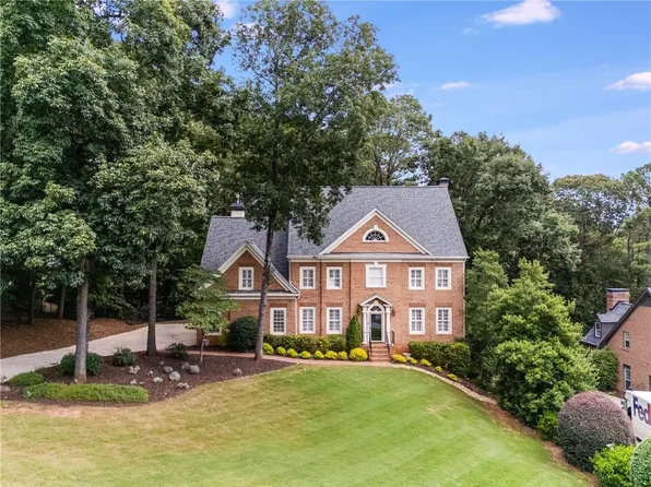 7850 Fawndale Way, Sandy Springs, GA 30350