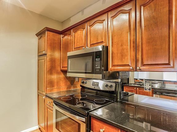 5th image of 2311 River Green Dr NW
