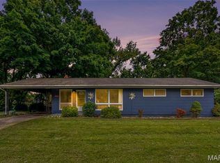 10866 Mercer Ct, Saint Ann, MO 63074