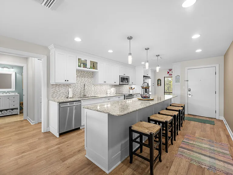 4750 Brittany Dr S #126 — Photo 5