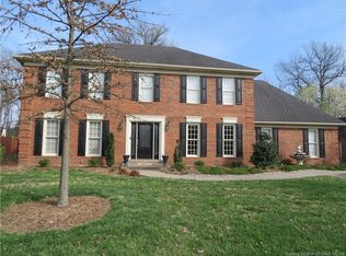 2416 Lakewood Blvd, Jeffersonville, IN 47130