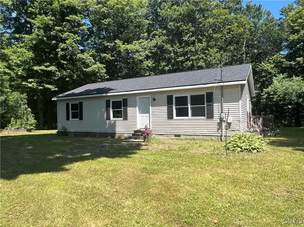 178 Green Rd, Mexico, NY 13114