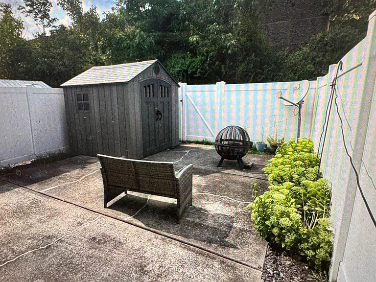 211 Gambocz Ct — Photo 22