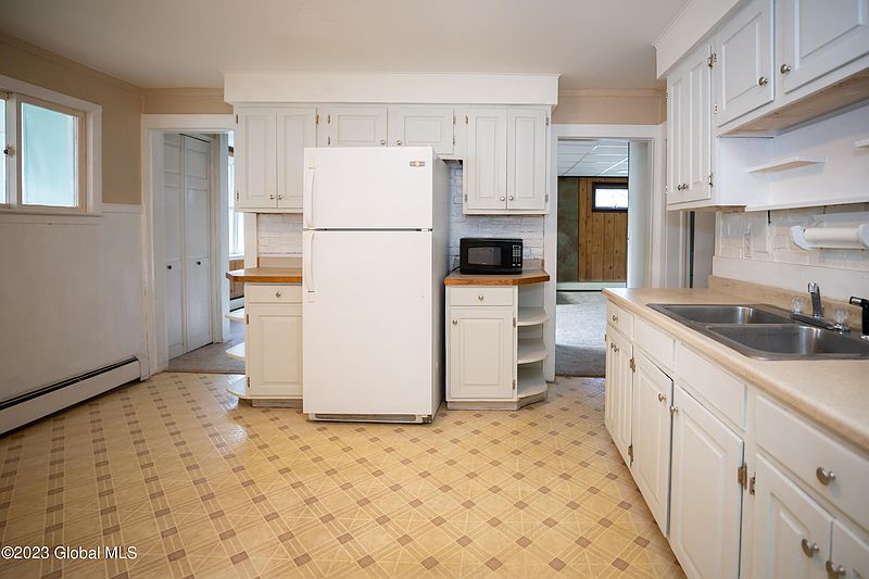 5th image of 16 Major Dickinson Avenue
