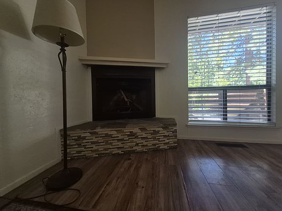 5th image of 858 Southwood Blvd #3