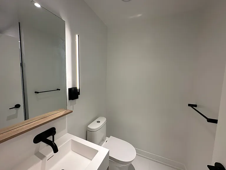 117 Broadway Ave — Photo 22