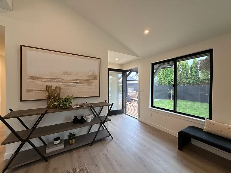 1068 Harding St — Photo 33