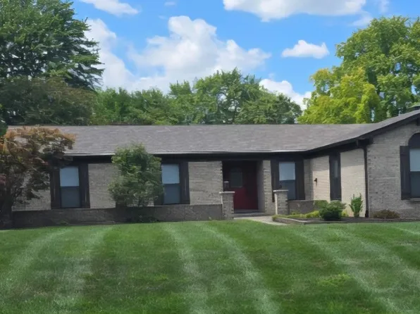 7721 Rolling Meadows Dr, West Chester, OH 45069