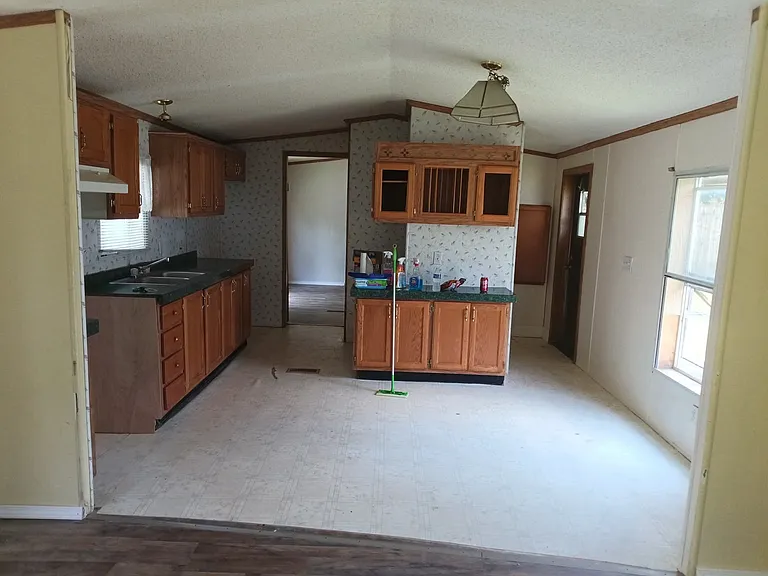 11 Jacob Ln #10 — Photo 2