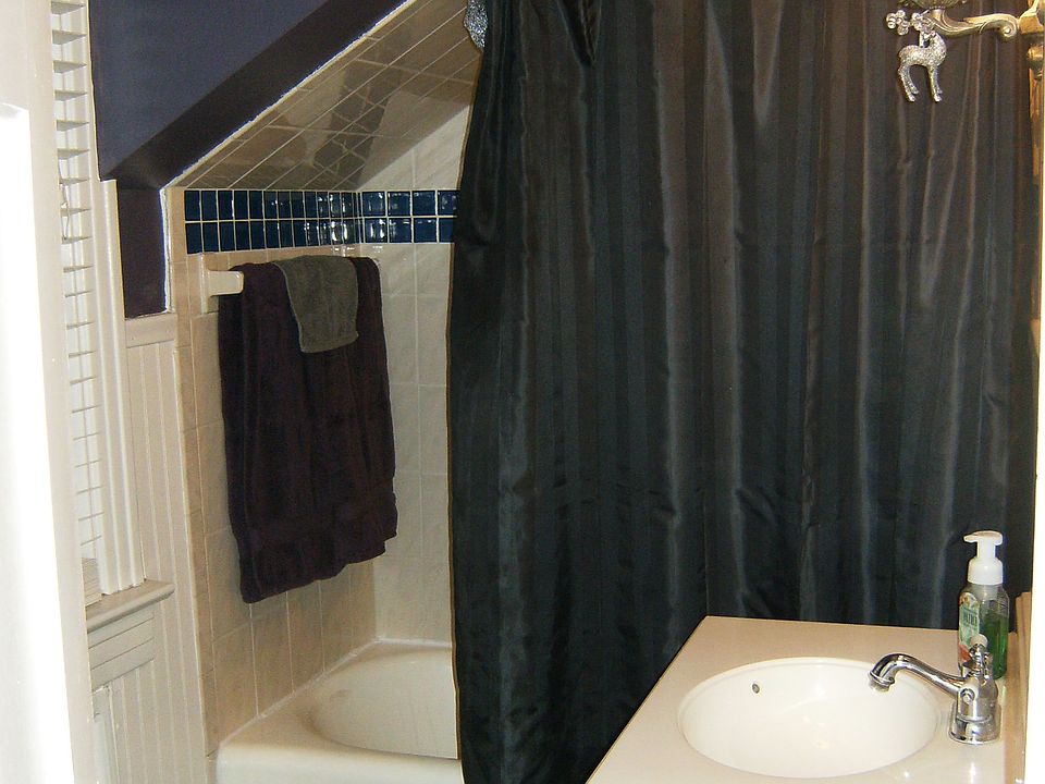 2nd image of 7094 Arnold Ln