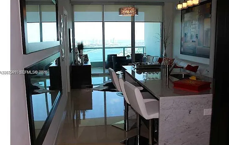 900 Biscayne Bay Condo — Photo 1
