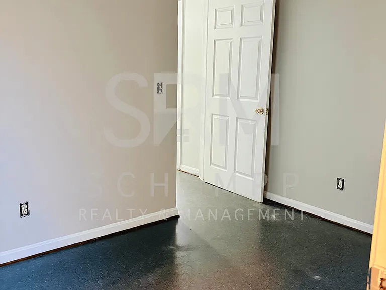 2433 Slevin St #2 — Photo 6