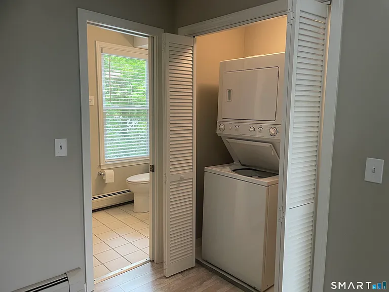 7 Terrace Pl #B — Photo 6