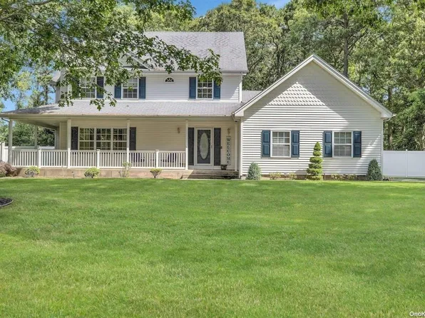 (undisclosed Address), Middle Island, NY 11953