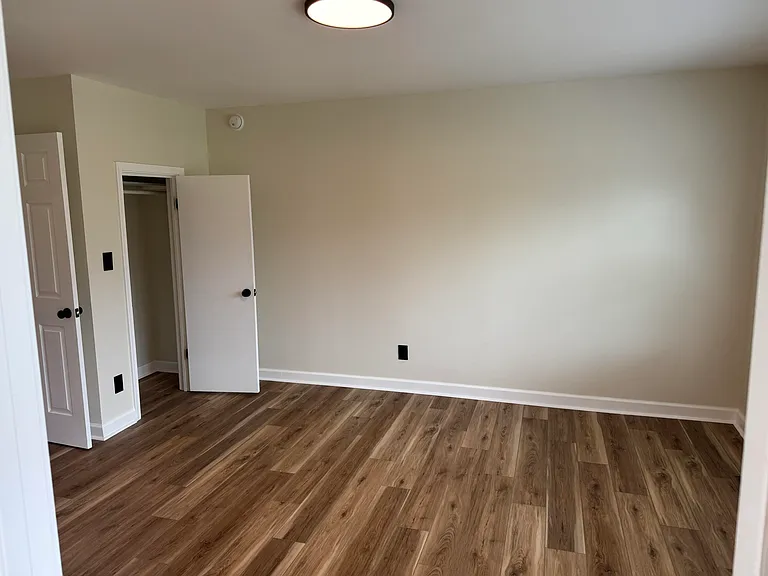 165 Trott Cir — Photo 6