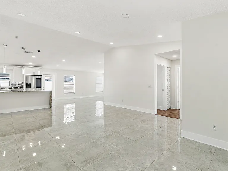 9507 Camden Hill Ct — Photo 15