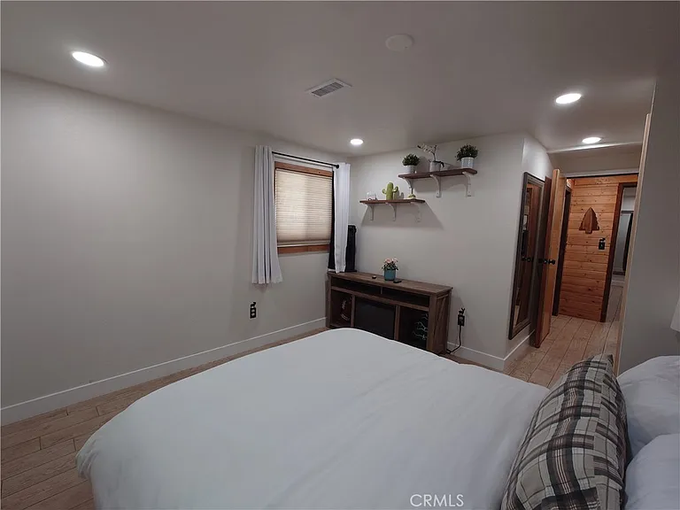 787 Georgia St — Photo 18