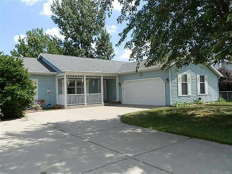 1st image of 2343 Garden Dr