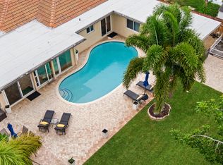2070 NE 63rd St, Fort Lauderdale, FL 33308