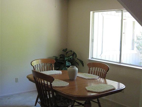 5th image of 1815 Pear Blossom Ln