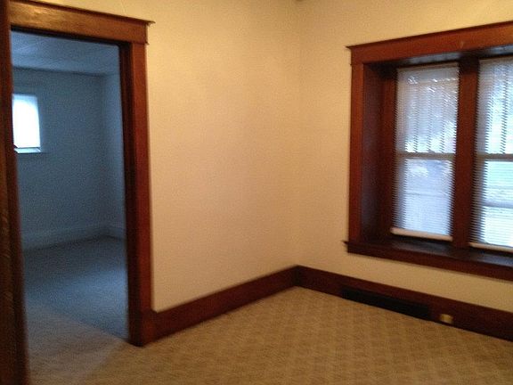 4th image of 530 Pearl St
