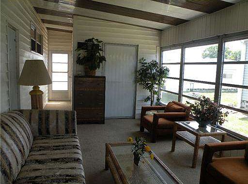 5th image of 138 Fern Palm St