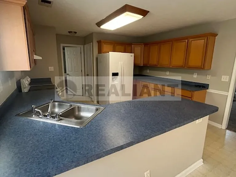 2108 Heath Land Pl — Photo 6
