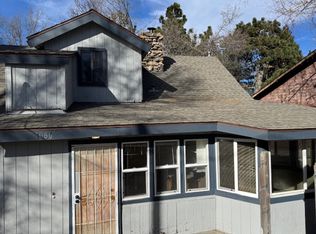 1086 Playground Dr, Crestline, CA 92325