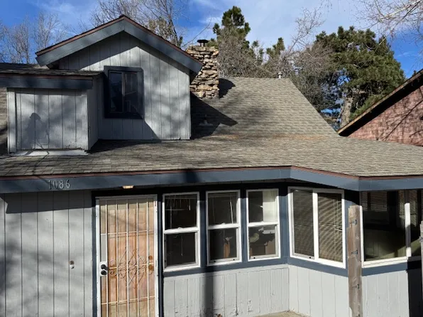 1086 Playground Dr, Crestline, CA 92325