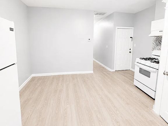 3rd image of 319 Coit St #6C