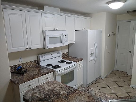 5th image of 20428 SW Brackenwood Ln