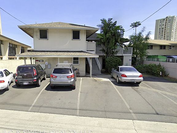 2nd image of 2453 Kapiolani Blvd