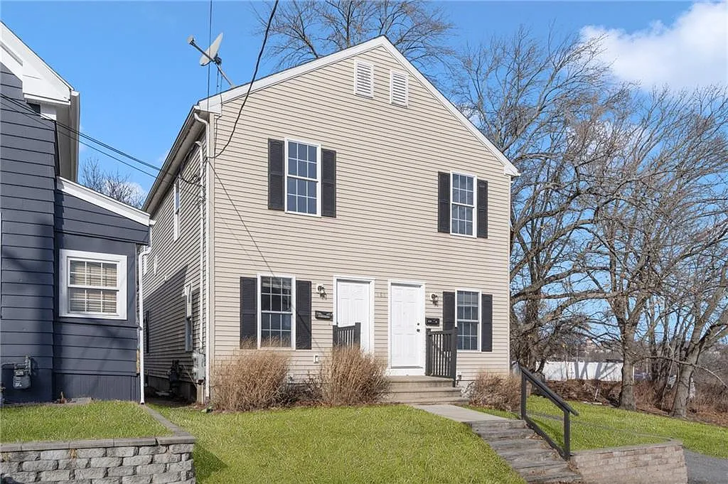 2 bed, 1.5 bath, 1560 sqft, $2,250 — Photo 3
