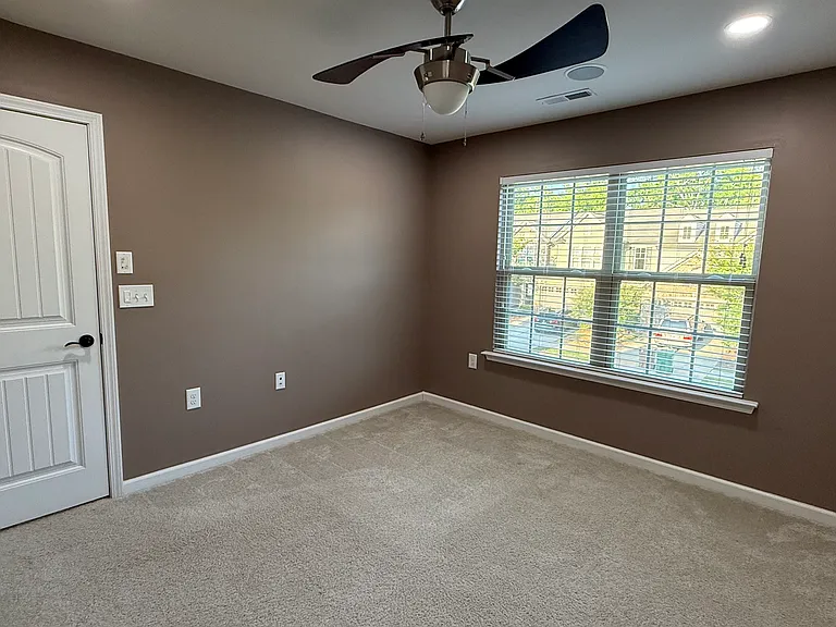 2101 Chipley Dr — Photo 1