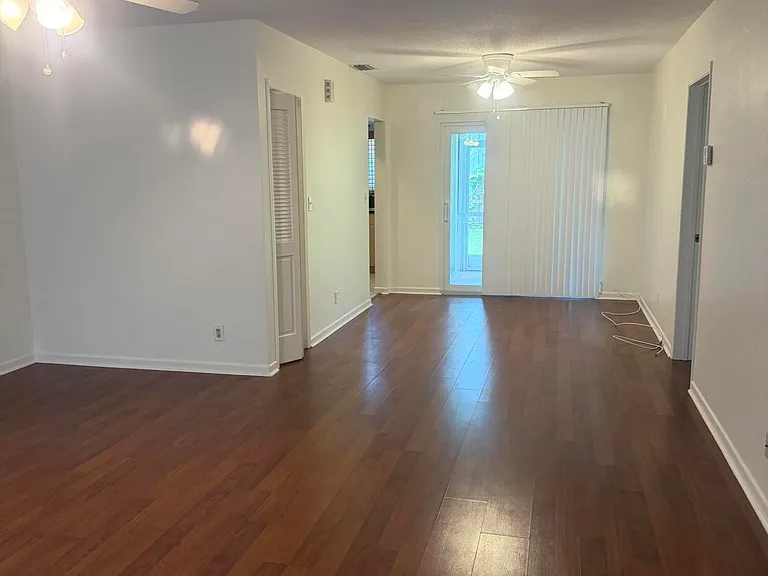 1151 NE 26th Ave — Photo 39